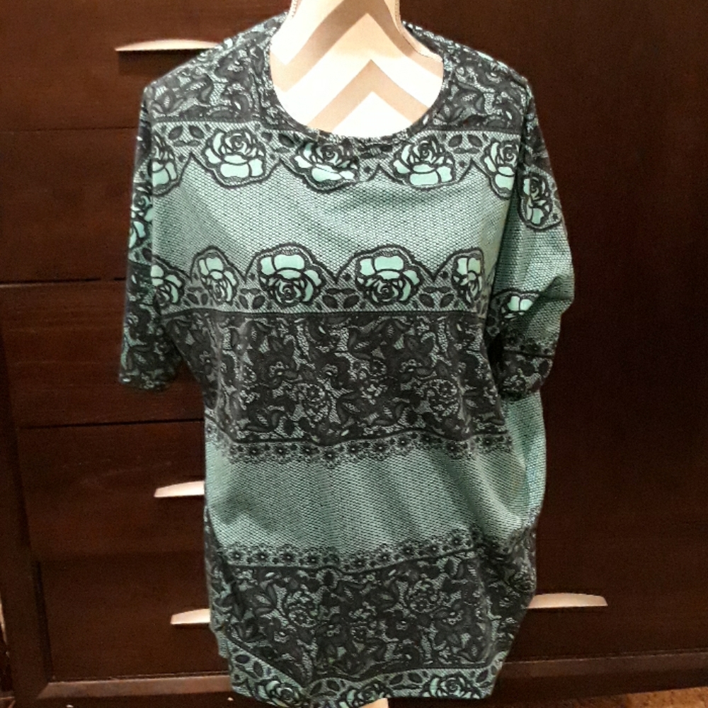 Small Lularoe Irma